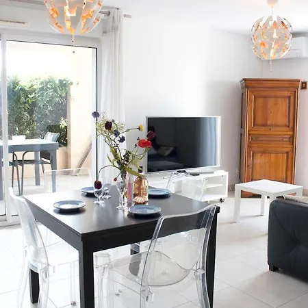Lyloa - Terrasse - - Garage - Climatisation- Et Tranquillite Apartment